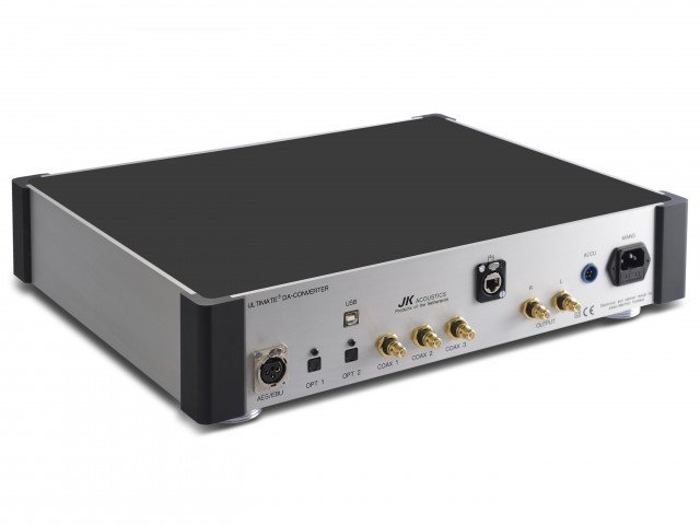 003-JK Acoustics Ultimate3 DAC - achterzijde