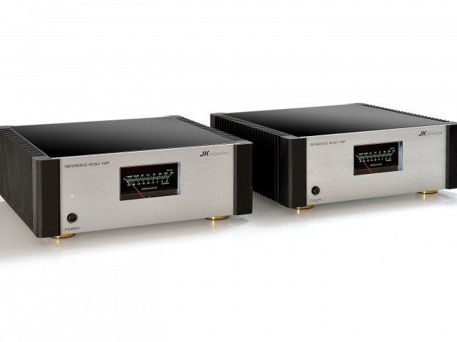 001-JK Acoustics Reference mono amp - witte achtergrond
