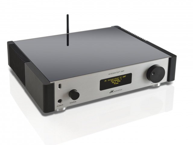 001-JK Acoustics Integrated2 AMP - voorzijde schuin met antenne