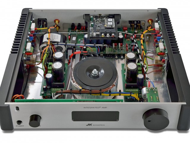 006-JK Acoustics Integrated2 AMP - vooraanzicht  binnenzijde